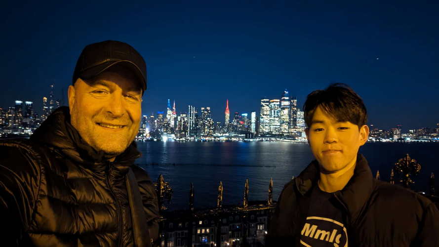 NYC_2024-02-08 17-57-36_PXL_20240208_225736174.NIGHT